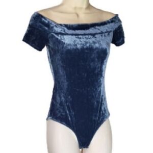 BCBGeneration Bodysuit Velveteen Off the Shoulder Cap Sleeve Blue Size X…